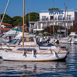 La Reine Jane Hotel